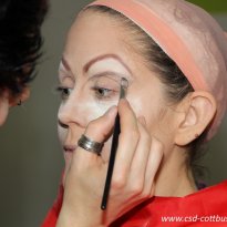 16.09.2014 | Dragqueen-Workshop