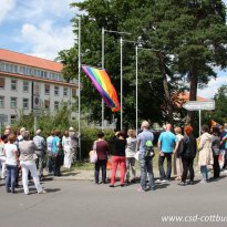 03.07.2017 | Regenbogenflaggenhissung und Ausstellungseröffnung, LASV Cottbus