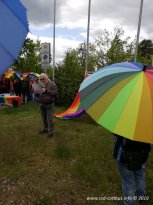 13.05.2019 | Regenbogenfahnenhissung und Ausstellungseröffnung am LASV Cottbus