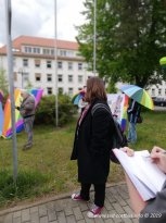 13.05.2019 | Regenbogenfahnenhissung und Ausstellungseröffnung am LASV Cottbus