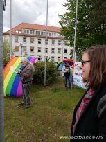 13.05.2019 | Regenbogenfahnenhissung und Ausstellungseröffnung am LASV Cottbus