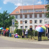 26.06.2023 | Regenbogenflaggenhissung und Ausstellungseröffnung am LASV